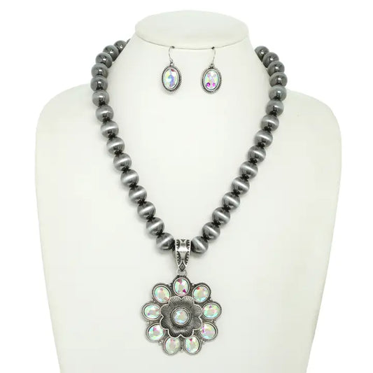 Necklace, Western Navajo Pearl Floral Pendant Necklace Set