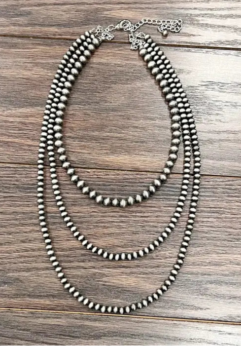 Necklace, Western Navajo Pearl 3-stran Navajo Bead Necklace